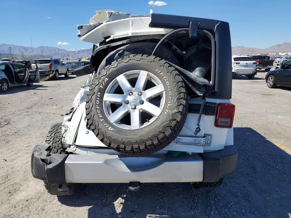 2015 JEEP WRANGLER UNLIMITED SAHARA 4X4