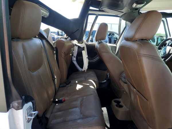 2015 JEEP WRANGLER UNLIMITED SAHARA 4X4