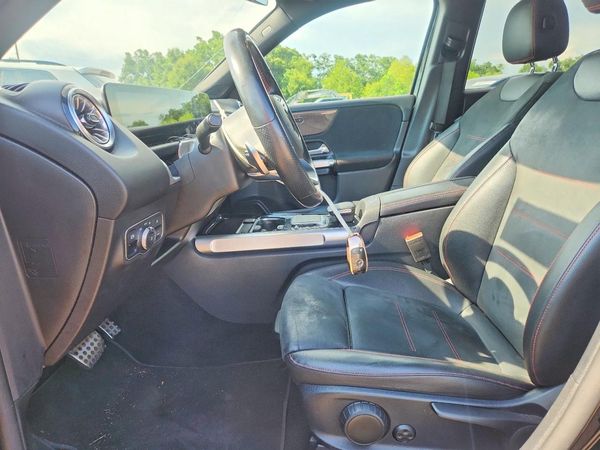 2022 MERCEDES-BENZ GLB GLB250