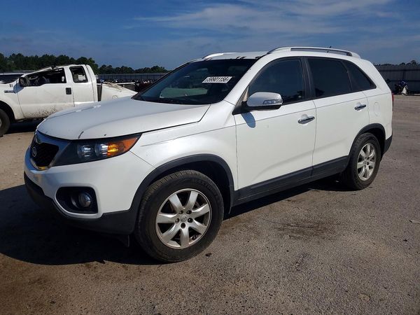 2013 KIA SORENTO Base / LX