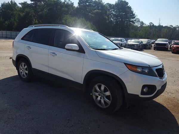 2013 KIA SORENTO Base / LX