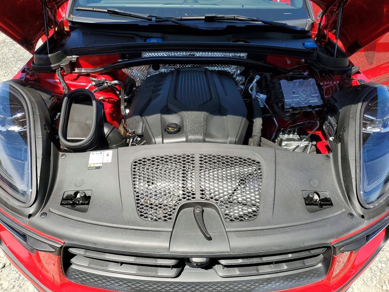 2023 PORSCHE MACAN