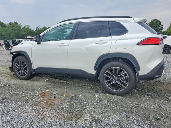 2026 TOYOTA COROLLA CROSS XLE