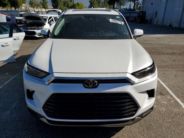 2026 TOYOTA GRAND HIGHLANDER