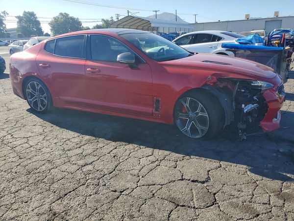 2019 KIA STINGER GT2