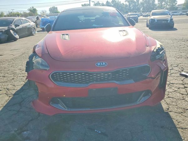 2019 KIA STINGER GT2