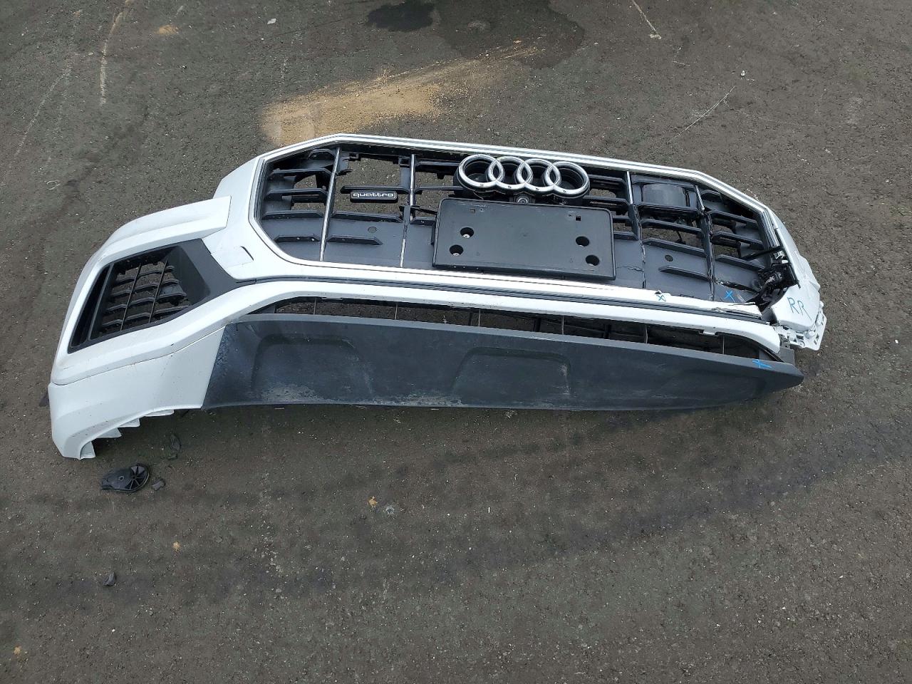 2023 AUDI Q8 quattro Premium