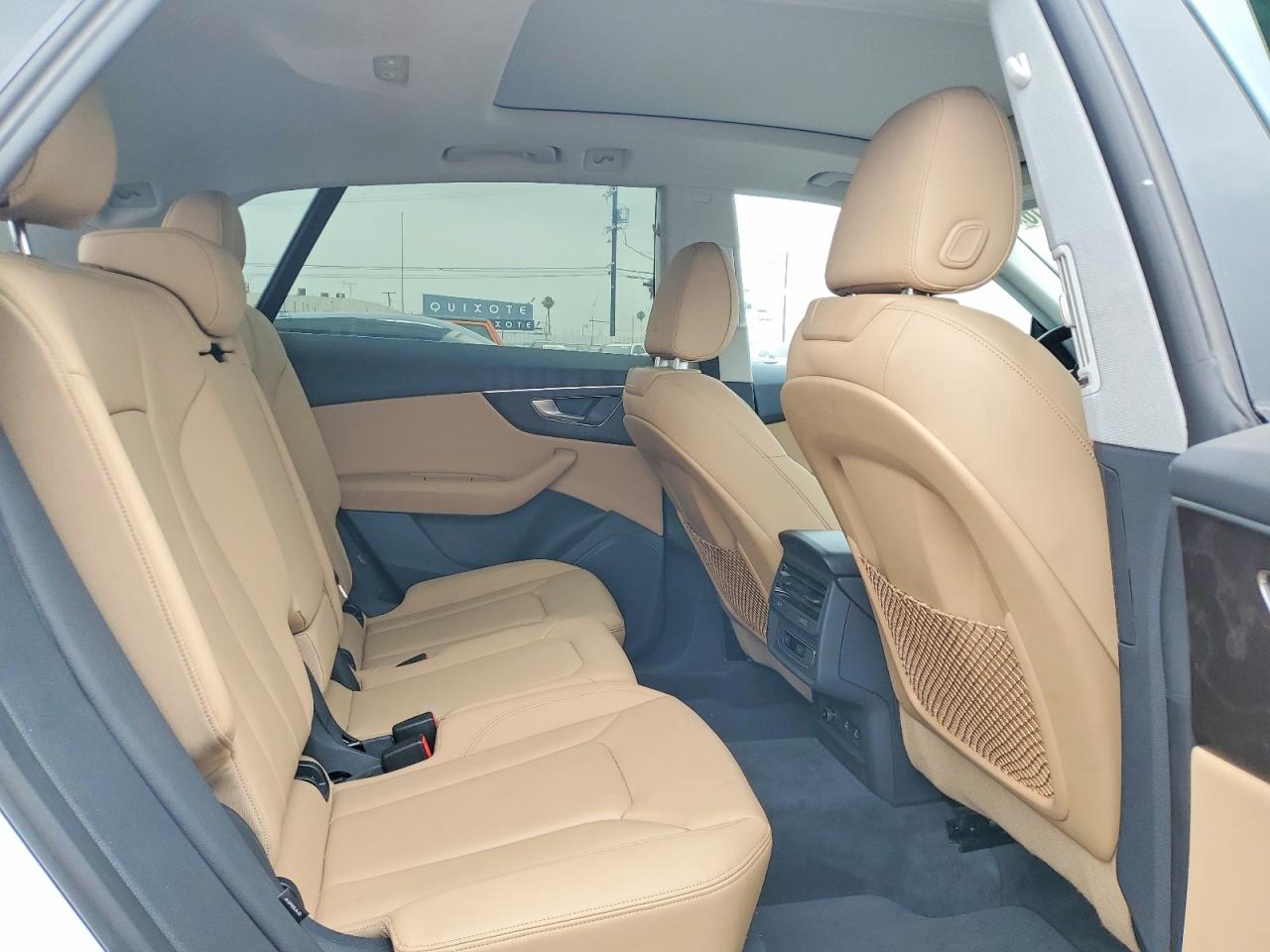 2023 AUDI Q8 quattro Premium