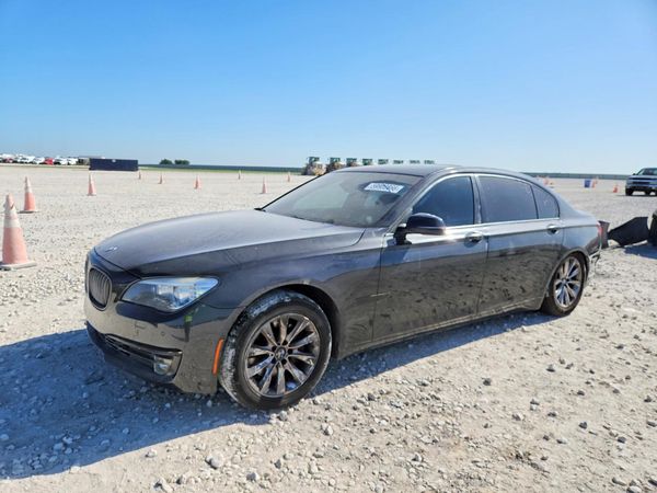 2014 BMW 740 xDrive