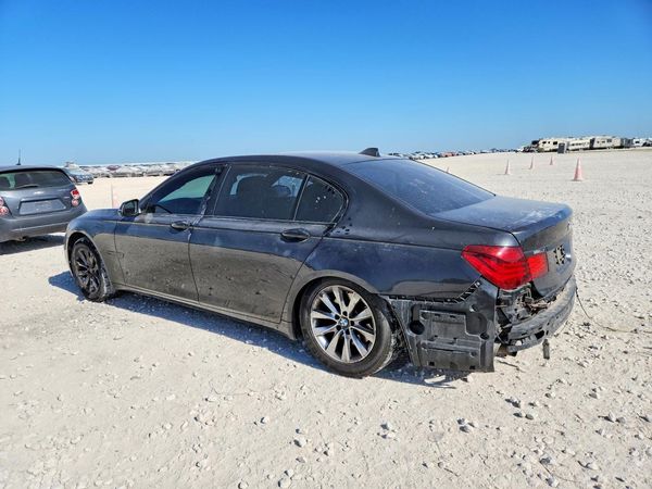 2014 BMW 740 xDrive