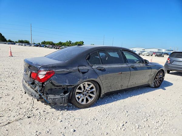 2014 BMW 740 xDrive