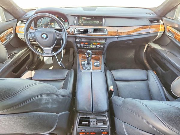 2014 BMW 740 xDrive