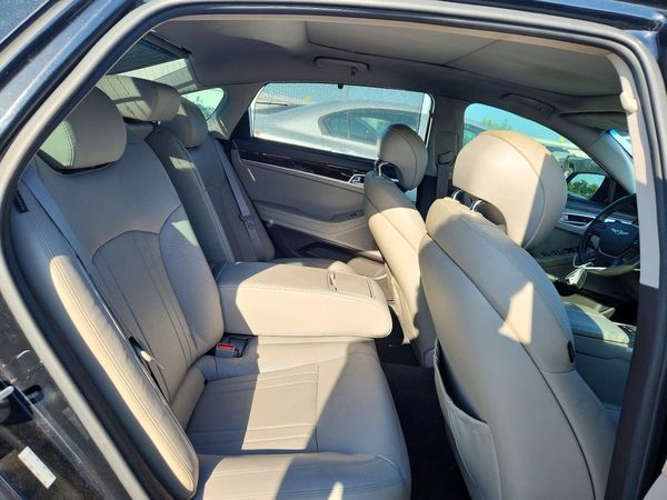 2017 GENESIS G80