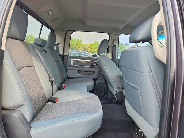 2016 RAM 1500 SLT