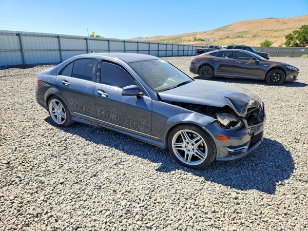 2014 MERCEDES-BENZ C