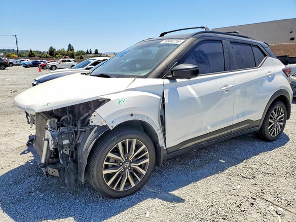 2021 NISSAN KICKS SR
