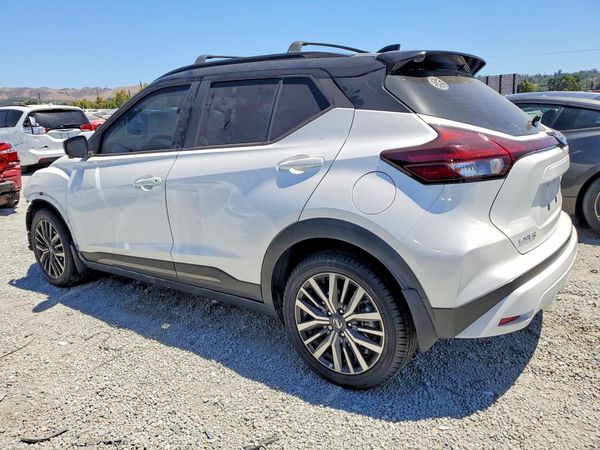 2021 NISSAN KICKS SR