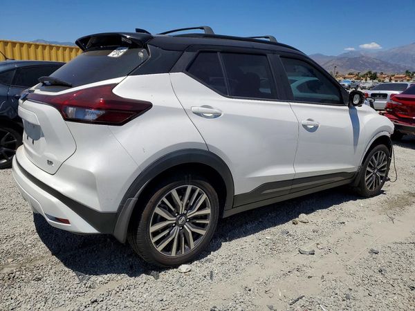 2021 NISSAN KICKS SR