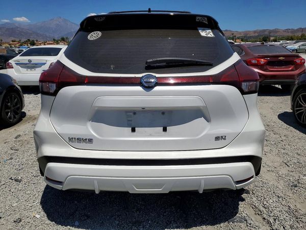 2021 NISSAN KICKS SR