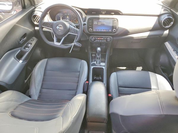 2021 NISSAN KICKS SR