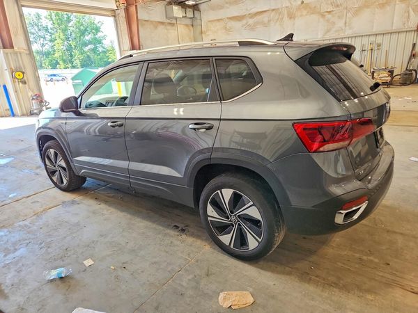 2024 VOLKSWAGEN TAOS 4Motion SE