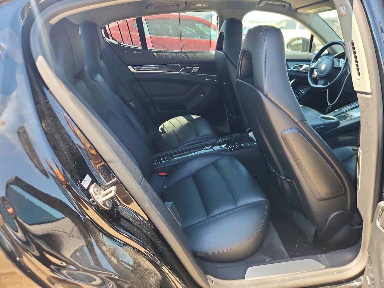 2012 PORSCHE PANAMERA Base (2WD), 4 (4WD)