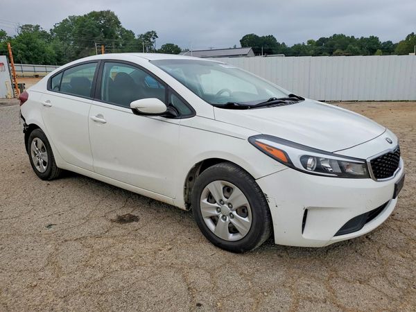 2018 KIA FORTE LX Base