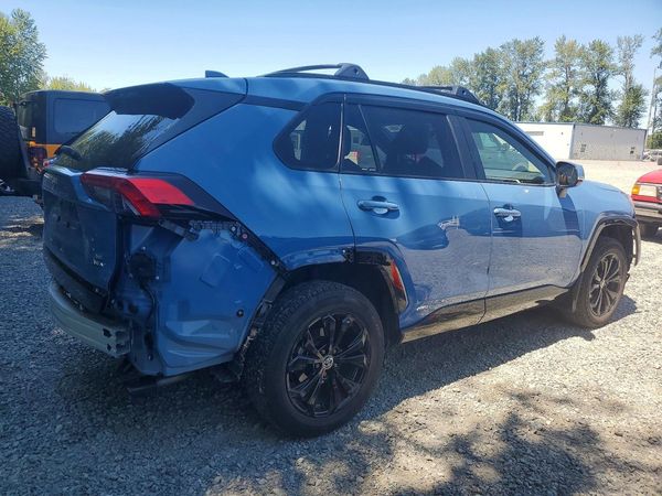 2025 TOYOTA RAV4 SE