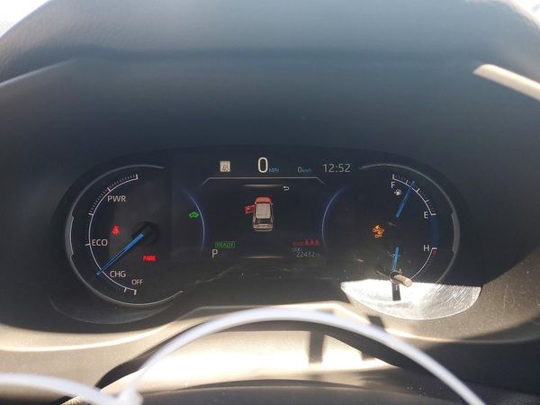 2025 TOYOTA RAV4 SE