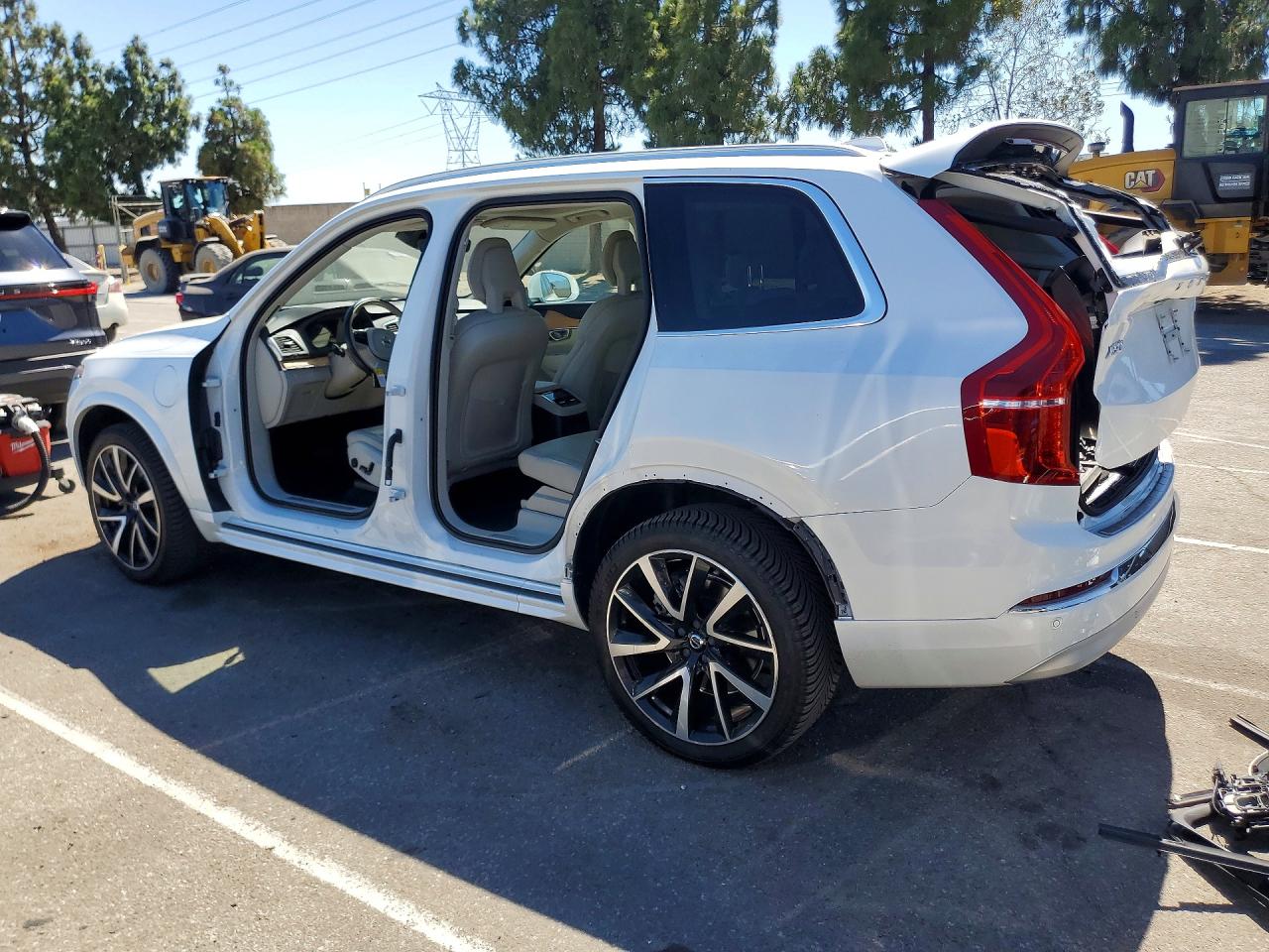 2022 VOLVO XC90 Momentum (excl S60)