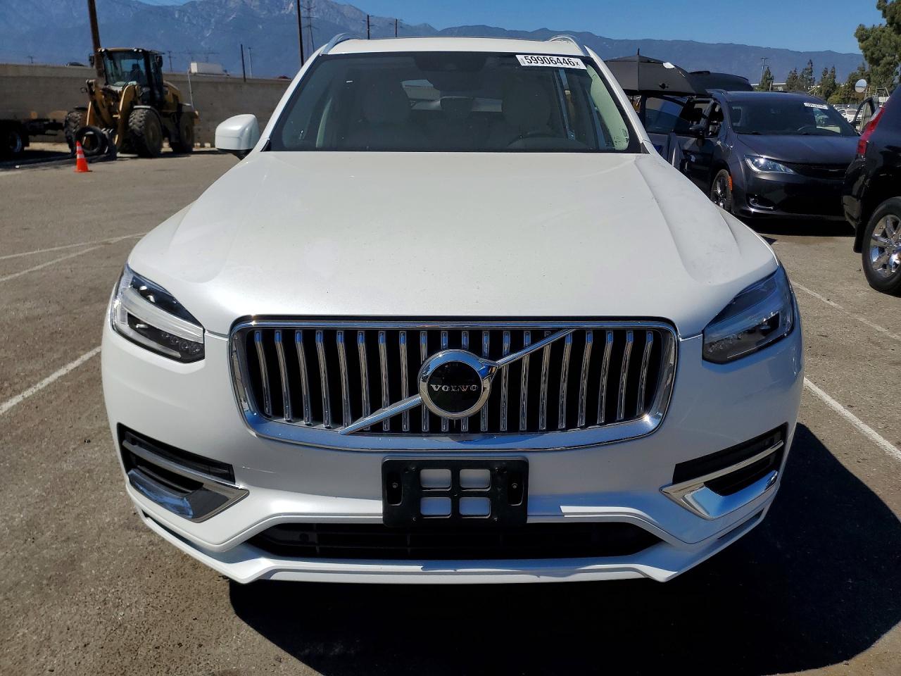 2022 VOLVO XC90 Momentum (excl S60)
