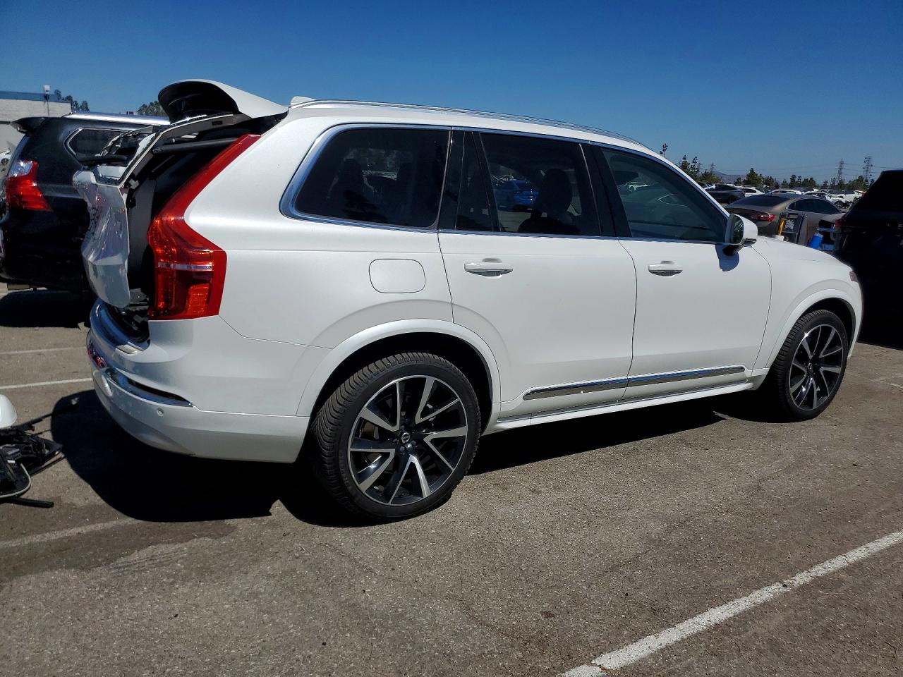 2022 VOLVO XC90 Momentum (excl S60)