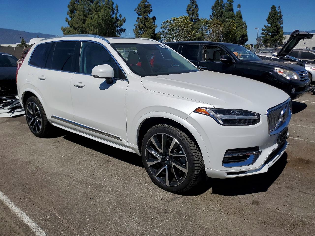 2022 VOLVO XC90 Momentum (excl S60)