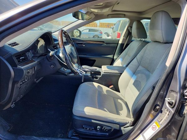 2016 LEXUS ES 300h