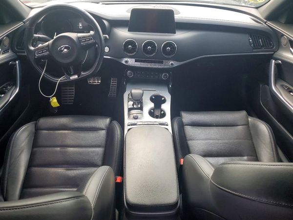 2019 KIA STINGER