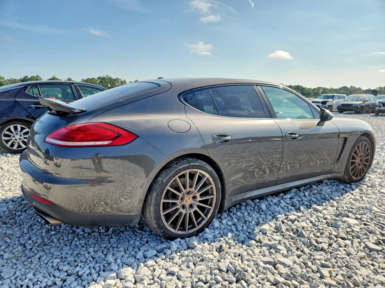 2016 PORSCHE PANAMERA Base (2WD), 4 (4WD)