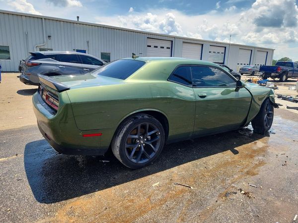2022 DODGE CHALLENGER SXT