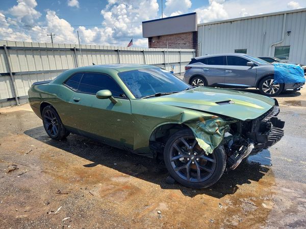 2022 DODGE CHALLENGER SXT