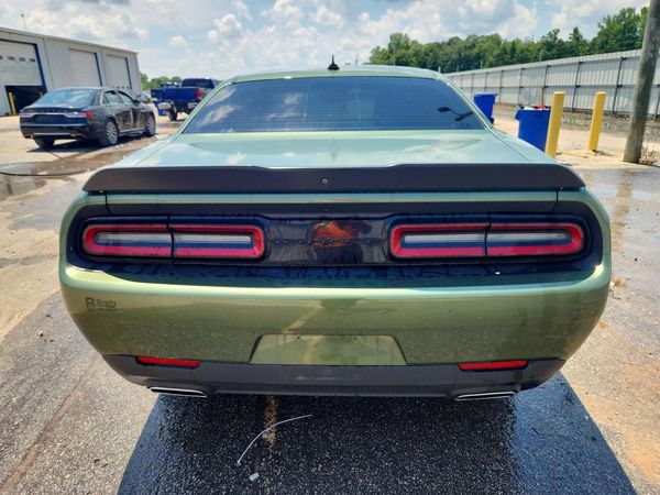 2022 DODGE CHALLENGER SXT