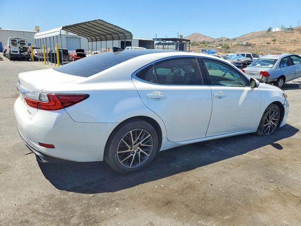 2017 LEXUS ES