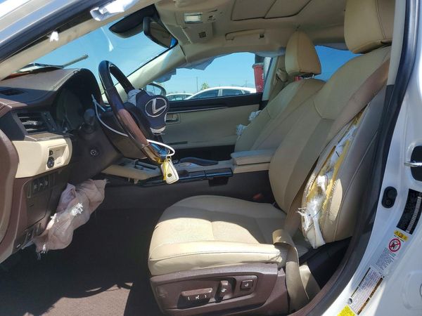 2017 LEXUS ES