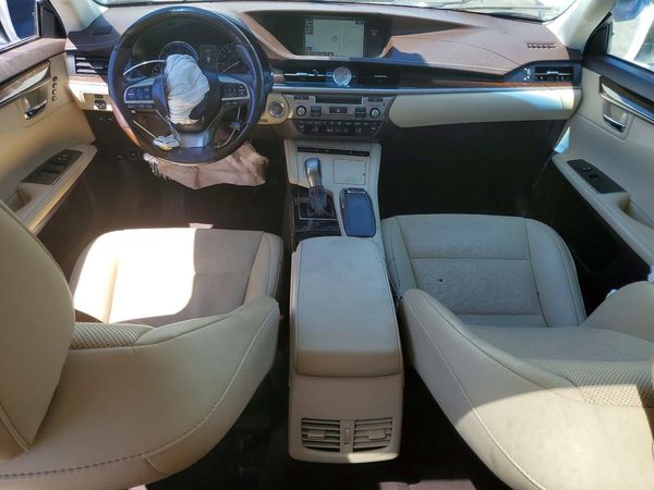 2017 LEXUS ES