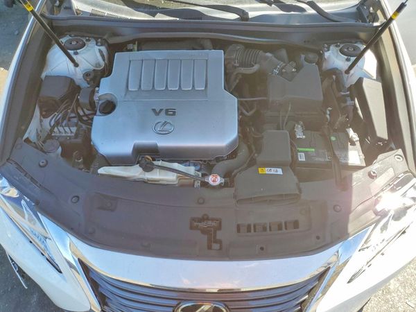 2017 LEXUS ES