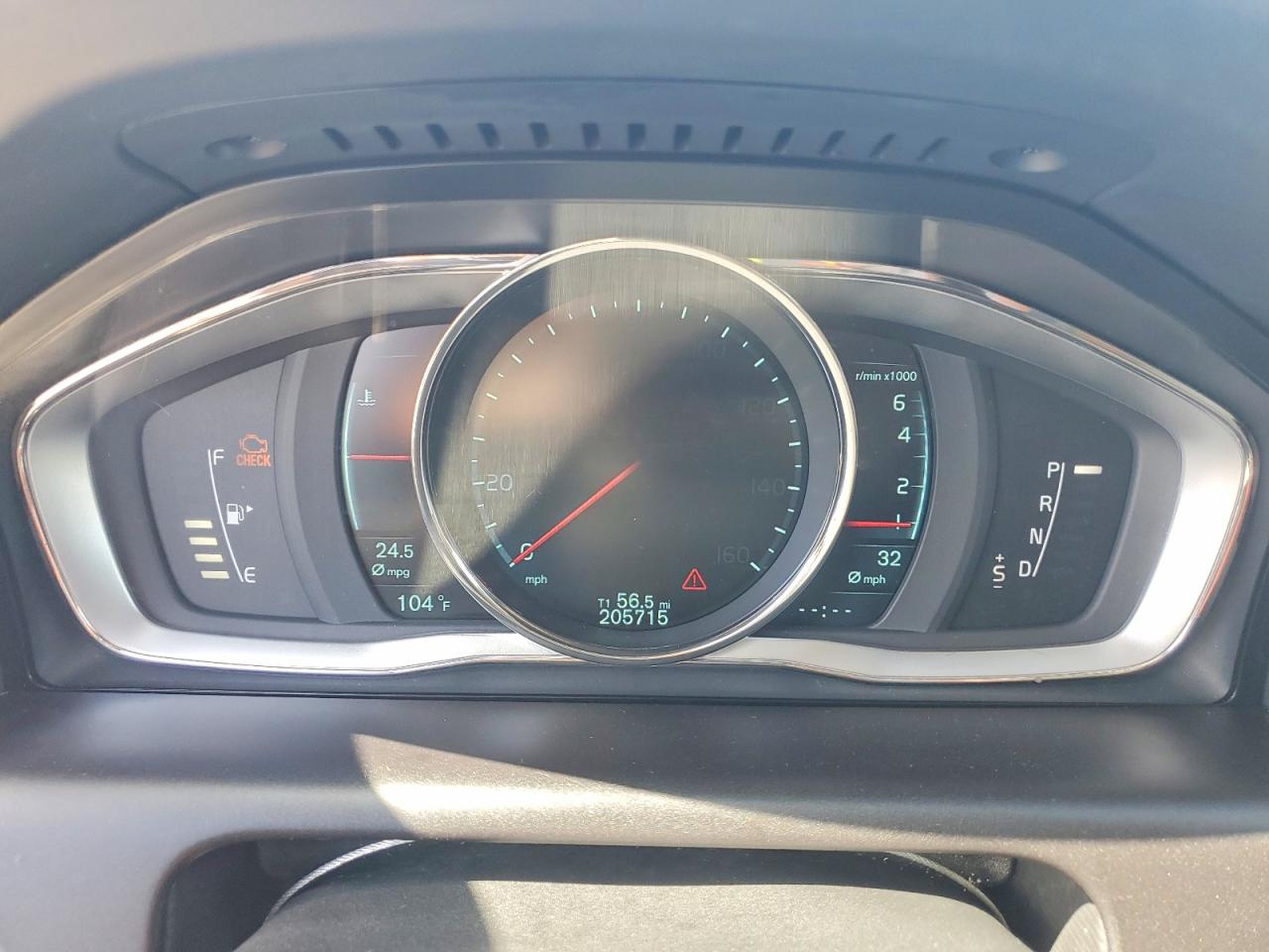 2015 VOLVO XC60 Premier+ (non R design)