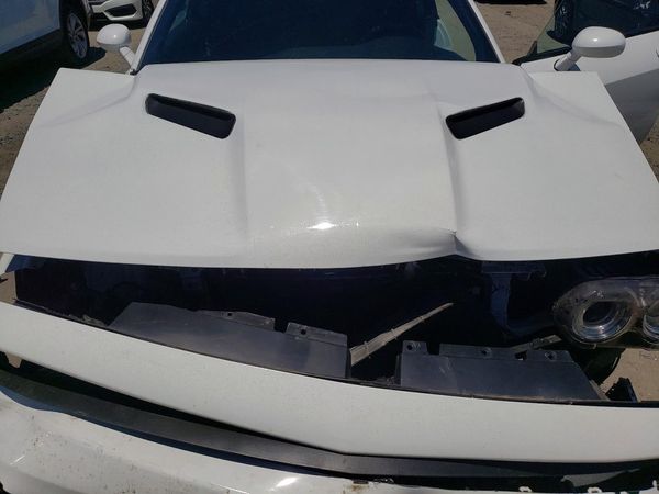 2019 DODGE CHALLENGER SXT — Engine bay