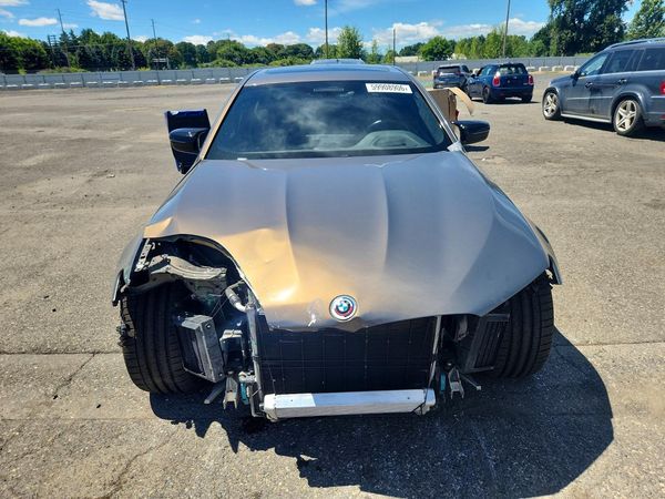 2022 BMW M5