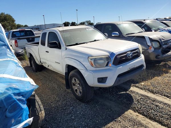 2015 TOYOTA TACOMA