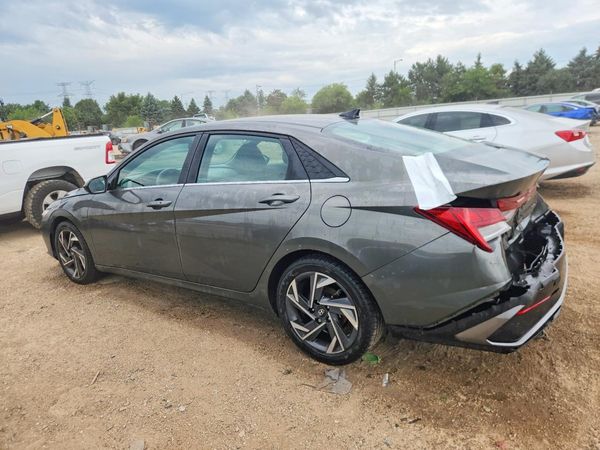 2024 HYUNDAI ELANTRA SEL w/ Convenience Pkg