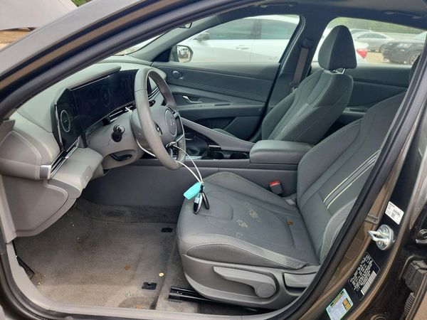 2024 HYUNDAI ELANTRA SEL w/ Convenience Pkg