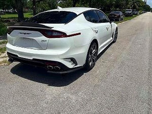 2019 KIA STINGER GT